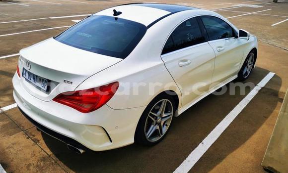 Comprar Usado Mercedes‒Benz C-Class Branco Carro em Mutarara em Tete Comprar Usado Mercedes‒Benz C-Class Branco Carro em Mutarara em Tete