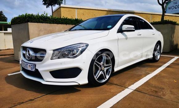 Comprar Usado Mercedes‒Benz C-Class Branco Carro em Mutarara em Tete Comprar Usado Mercedes‒Benz C-Class Branco Carro em Mutarara em Tete