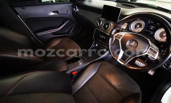 Comprar Usado Mercedes‒Benz C-Class Branco Carro em Mutarara em Tete Comprar Usado Mercedes‒Benz C-Class Branco Carro em Mutarara em Tete