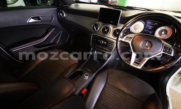 Comprar Usado Mercedes‒Benz C-Class Branco Carro em Mutarara em Tete Comprar Usado Mercedes‒Benz C-Class Branco Carro em Mutarara em Tete