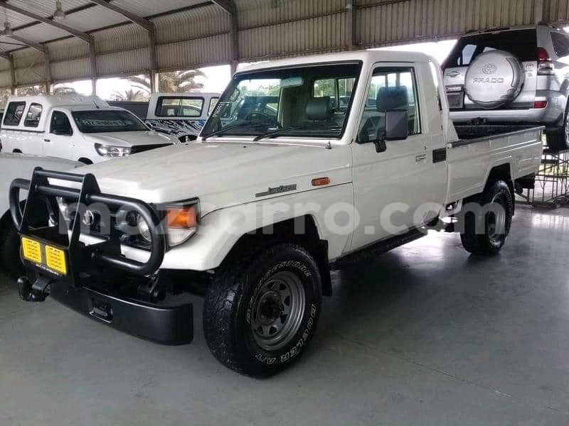 Big with watermark toyota land cruiser nampula mocambique 8314