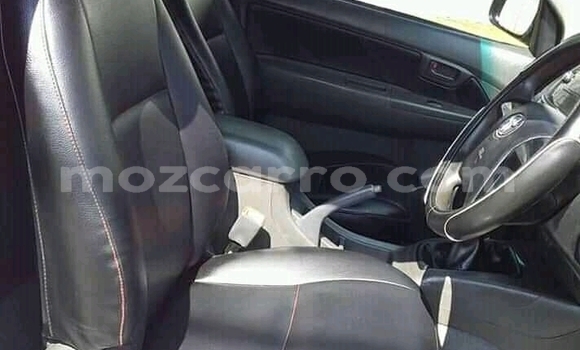 Tenga Tsaru Toyota Hilux Chena Mota in Chemba in Sofala Tenga Tsaru Toyota Hilux Chena Mota in Chemba in Sofala