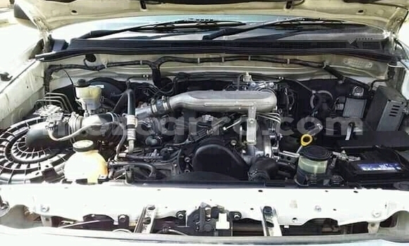 Tenga Tsaru Toyota Hilux Chena Mota in Chemba in Sofala Tenga Tsaru Toyota Hilux Chena Mota in Chemba in Sofala