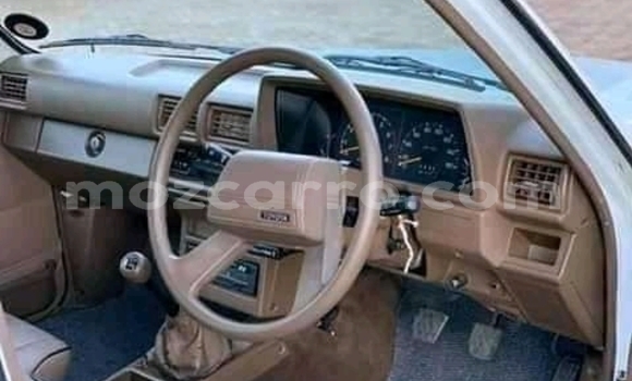 Tenga Tsaru Toyota Hilux Chena Mota in Chemba in Sofala Tenga Tsaru Toyota Hilux Chena Mota in Chemba in Sofala
