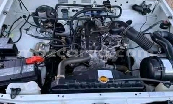 Tenga Tsaru Toyota Hilux Chena Mota in Chemba in Sofala Tenga Tsaru Toyota Hilux Chena Mota in Chemba in Sofala