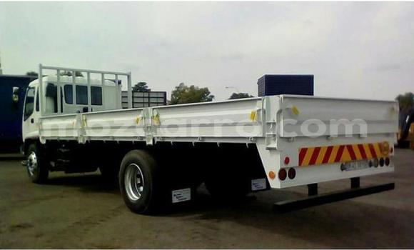 Buy Used Isuzu FTR 850 White Truck in Maputo in Maputo Buy Used Isuzu FTR 850 White Truck in Maputo in Maputo
