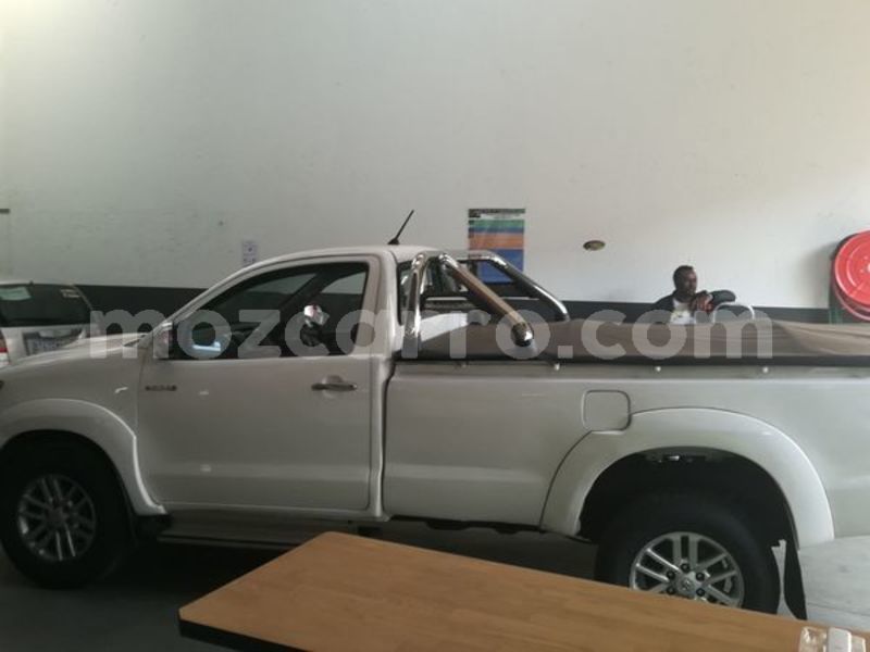 Big with watermark toyota hilux sofala beira 8336