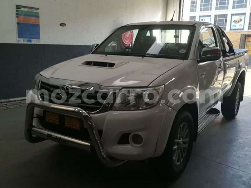 Big with watermark toyota hilux sofala beira 8336