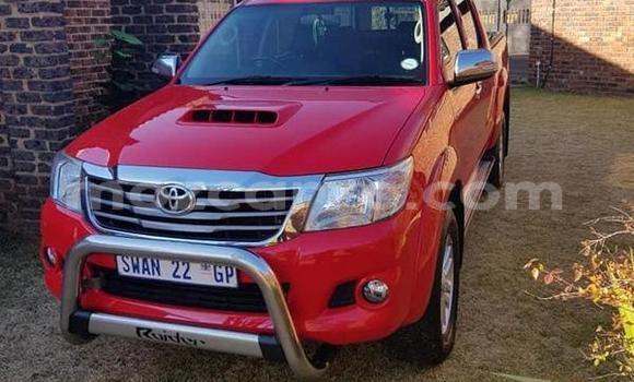 Comprar Usado Toyota Hilux Vermelho Carro em Beira em Sofala Comprar Usado Toyota Hilux Vermelho Carro em Beira em Sofala