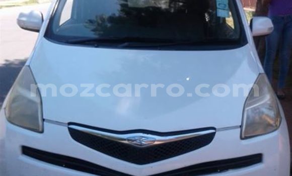 Buy Used Toyota Ractis White Car in Ancuabe in Cabo Delgado Buy Used Toyota Ractis White Car in Ancuabe in Cabo Delgado