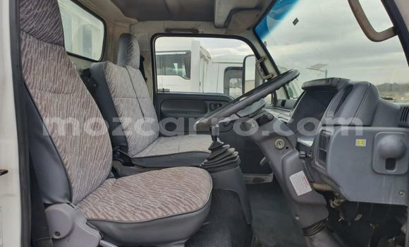 Buy Used Nissan UD White Truck in Beira in Sofala Buy Used Nissan UD White Truck in Beira in Sofala