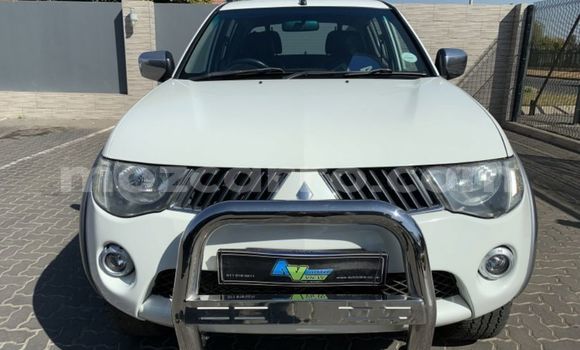 Nunua Ilio tumika Mitsubishi Triton Nyeupe Gari ndani ya Balama nchini Cabo Delgado Nunua Ilio tumika Mitsubishi Triton Nyeupe Gari ndani ya Balama nchini Cabo Delgado