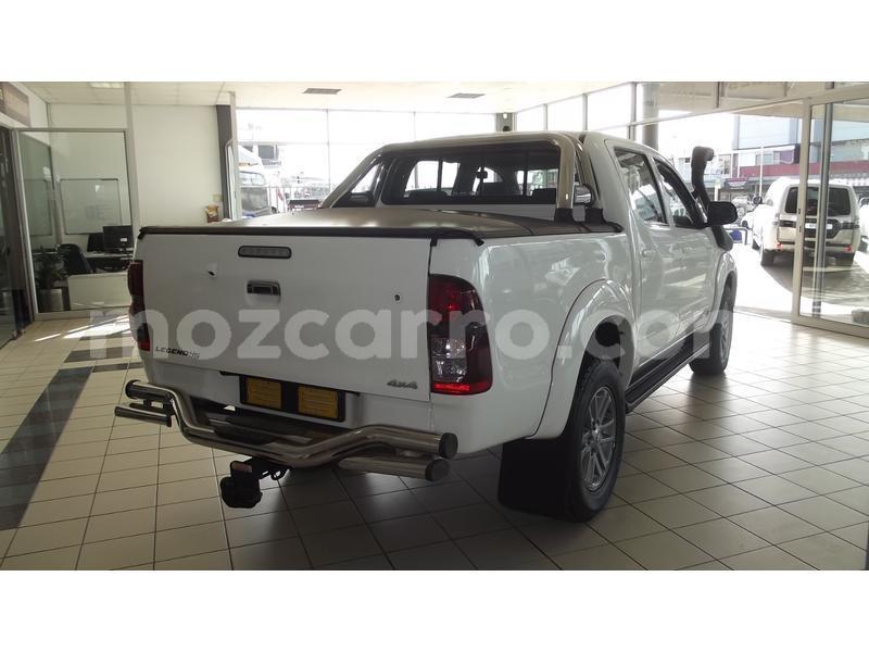 Big with watermark toyota hilux tete mutarara 8354