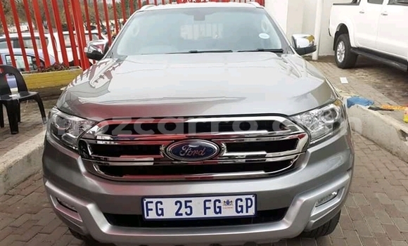 Comprar Usado Ford Everest Prata Carro em Moçambique em Nampula