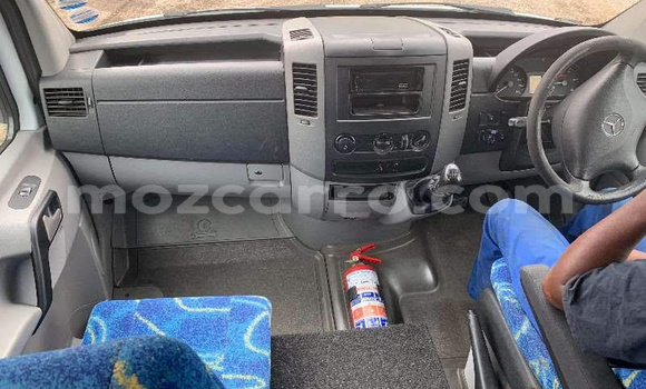 Comprar Usado Mercedes‒Benz Vito Branco Carro em Mutarara em Tete Comprar Usado Mercedes‒Benz Vito Branco Carro em Mutarara em Tete