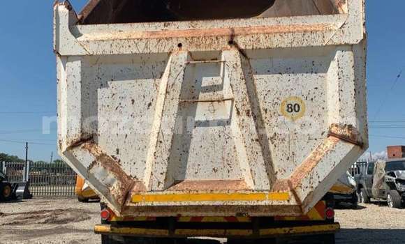 Buy Used Mercedes‒Benz Tipper White Truck in Will change in Tete Buy Used Mercedes‒Benz Tipper White Truck in Will change in Tete