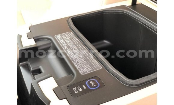 Tenga Imported Toyota Land Cruiser Nhema Mota in Import - Dubai in Cabo Delgado Tenga Imported Toyota Land Cruiser Nhema Mota in Import - Dubai in Cabo Delgado