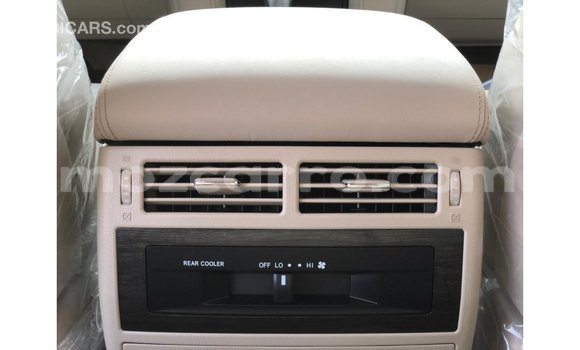 Tenga Imported Toyota Land Cruiser Nhema Mota in Import - Dubai in Cabo Delgado Tenga Imported Toyota Land Cruiser Nhema Mota in Import - Dubai in Cabo Delgado