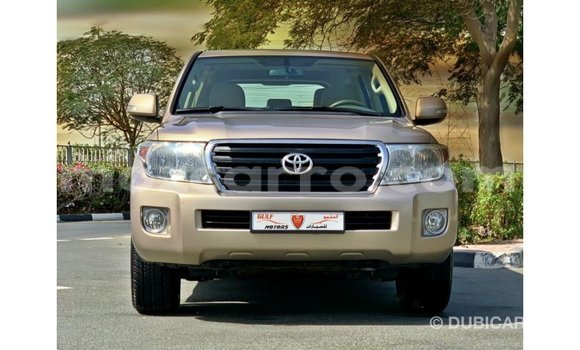 Tenga Imported Toyota Land Cruiser Zvimwe Mota in Import - Dubai in Cabo Delgado Tenga Imported Toyota Land Cruiser Zvimwe Mota in Import - Dubai in Cabo Delgado