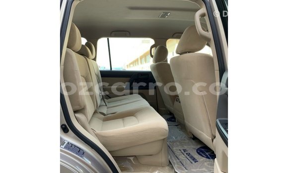 Tenga Imported Toyota Land Cruiser Zvimwe Mota in Import - Dubai in Cabo Delgado Tenga Imported Toyota Land Cruiser Zvimwe Mota in Import - Dubai in Cabo Delgado