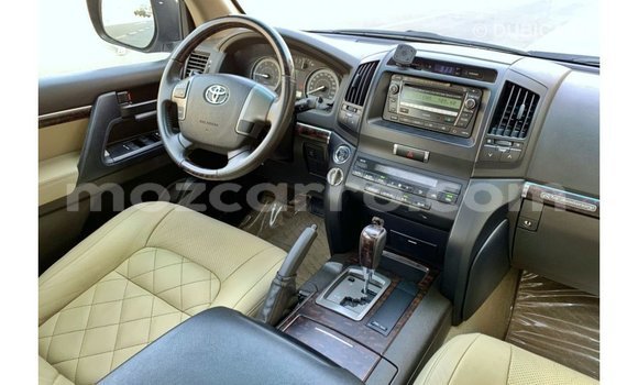 Tenga Imported Toyota Land Cruiser Bhuruu Mota in Import - Dubai in Cabo Delgado Tenga Imported Toyota Land Cruiser Bhuruu Mota in Import - Dubai in Cabo Delgado