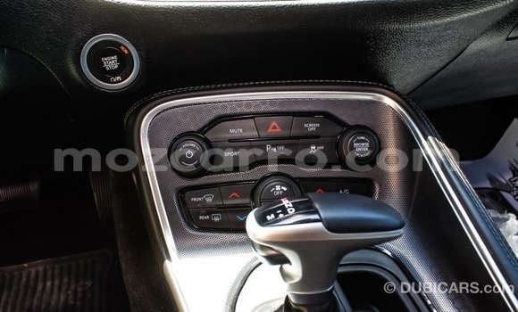 Tenga Imported Dodge Challenger Zvimwe Mota in Import - Dubai in Cabo Delgado Tenga Imported Dodge Challenger Zvimwe Mota in Import - Dubai in Cabo Delgado