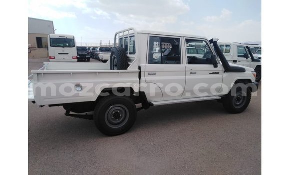 Tenga Imported Toyota Land Cruiser Chena Mota in Import - Dubai in Cabo Delgado Tenga Imported Toyota Land Cruiser Chena Mota in Import - Dubai in Cabo Delgado