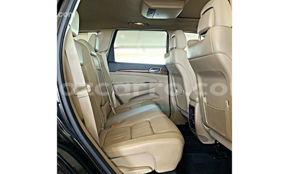 Tenga Imported Jeep Grand Cherokee Nhema Mota in Import - Dubai in Cabo Delgado Tenga Imported Jeep Grand Cherokee Nhema Mota in Import - Dubai in Cabo Delgado