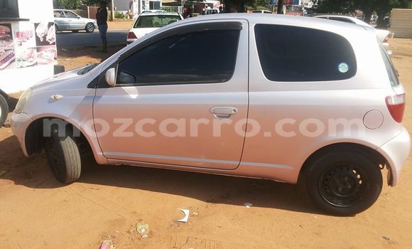 Comprar Usado Nissan March Branco Carro em Maputo em Maputo