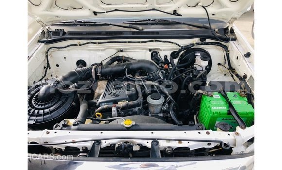 Nunua Imported Toyota Fortuner Nyeupe Gari ndani ya Import - Dubai nchini Cabo Delgado Nunua Imported Toyota Fortuner Nyeupe Gari ndani ya Import - Dubai nchini Cabo Delgado