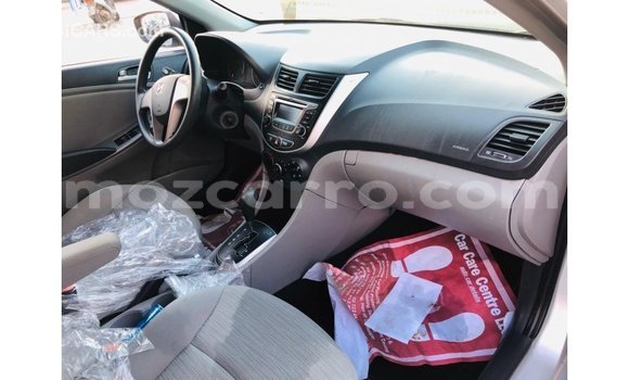 Comprar Importar Hyundai Accent De outros Carro em Import - Dubai em Cabo Delgado Comprar Importar Hyundai Accent De outros Carro em Import - Dubai em Cabo Delgado