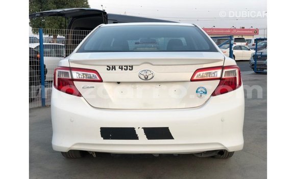 Nunua Imported Toyota Camry Nyeupe Gari ndani ya Import - Dubai nchini Cabo Delgado Nunua Imported Toyota Camry Nyeupe Gari ndani ya Import - Dubai nchini Cabo Delgado