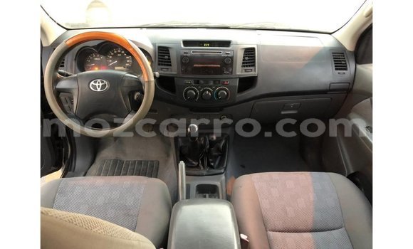 Nunua Imported Toyota Hilux Nyeusi Gari ndani ya Import - Dubai nchini Cabo Delgado Nunua Imported Toyota Hilux Nyeusi Gari ndani ya Import - Dubai nchini Cabo Delgado