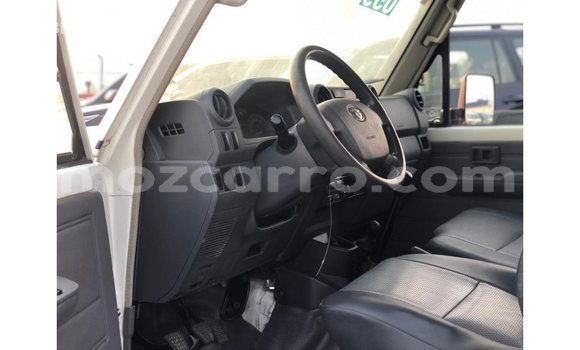 Nunua Imported Toyota Land Cruiser Nyeupe Gari ndani ya Import - Dubai nchini Cabo Delgado Nunua Imported Toyota Land Cruiser Nyeupe Gari ndani ya Import - Dubai nchini Cabo Delgado