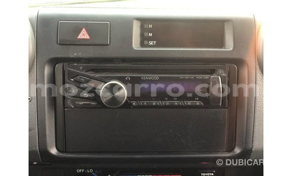 Nunua Imported Toyota Land Cruiser Nyeupe Gari ndani ya Import - Dubai nchini Cabo Delgado Nunua Imported Toyota Land Cruiser Nyeupe Gari ndani ya Import - Dubai nchini Cabo Delgado