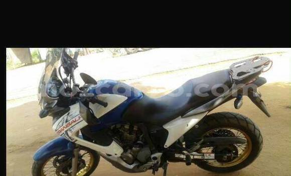 Comprar Usado Honda Transalp Azul Moto em Maputo em Maputo