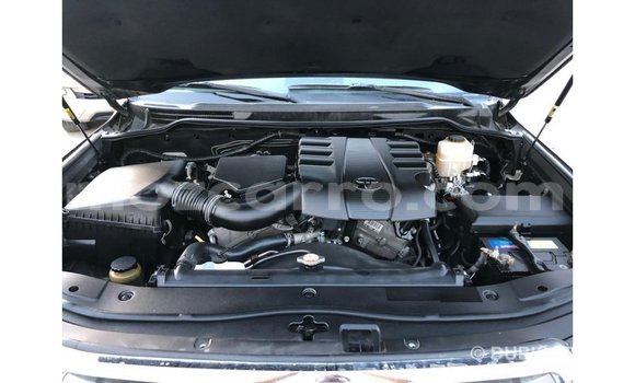 Tenga Imported Toyota Land Cruiser Nhema Mota in Import - Dubai in Cabo Delgado Tenga Imported Toyota Land Cruiser Nhema Mota in Import - Dubai in Cabo Delgado