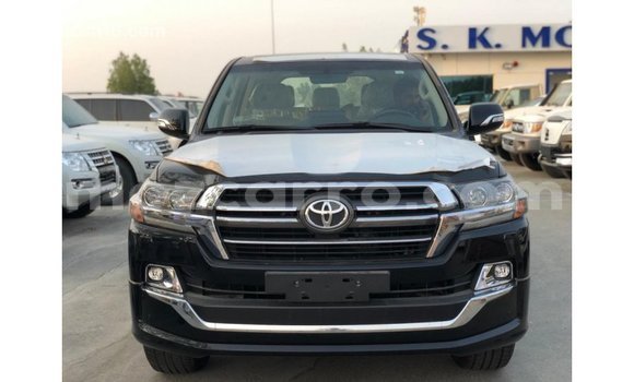 Nunua Imported Toyota Land Cruiser Nyeusi Gari ndani ya Import - Dubai nchini Cabo Delgado Nunua Imported Toyota Land Cruiser Nyeusi Gari ndani ya Import - Dubai nchini Cabo Delgado