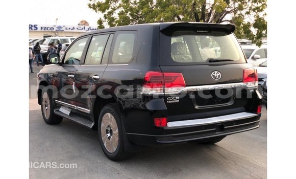 Nunua Imported Toyota Land Cruiser Nyeusi Gari ndani ya Import - Dubai nchini Cabo Delgado Nunua Imported Toyota Land Cruiser Nyeusi Gari ndani ya Import - Dubai nchini Cabo Delgado