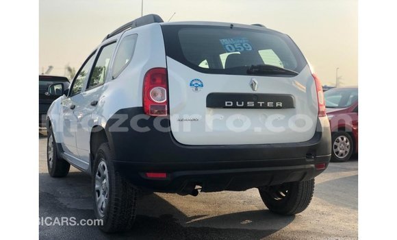 Nunua Imported Renault Duster Nyeupe Gari ndani ya Import - Dubai nchini Cabo Delgado Nunua Imported Renault Duster Nyeupe Gari ndani ya Import - Dubai nchini Cabo Delgado