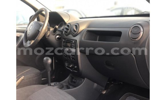 Nunua Imported Renault Duster Nyeupe Gari ndani ya Import - Dubai nchini Cabo Delgado Nunua Imported Renault Duster Nyeupe Gari ndani ya Import - Dubai nchini Cabo Delgado