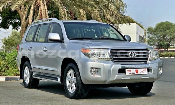 Comprar Importar Toyota Land Cruiser De outros Carro em Import - Dubai em Cabo Delgado