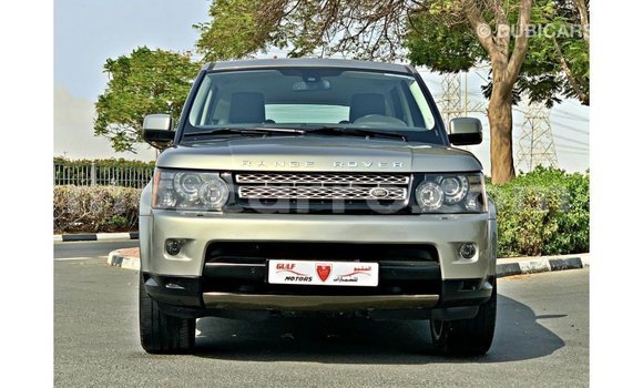 Tenga Imported Land Rover Range Rover Zvimwe Mota in Import - Dubai in Cabo Delgado Tenga Imported Land Rover Range Rover Zvimwe Mota in Import - Dubai in Cabo Delgado