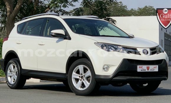 Comprar Importar Toyota 4Runner Branco Carro em Import - Dubai em Cabo Delgado