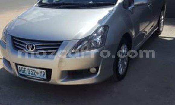 Comprar Usado Toyota Blade Prata Carro em Maputo em Maputo Comprar Usado Toyota Blade Prata Carro em Maputo em Maputo