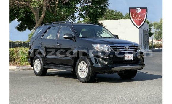 Comprar Importar Toyota Fortuner Preto Carro em Import - Dubai em Cabo Delgado