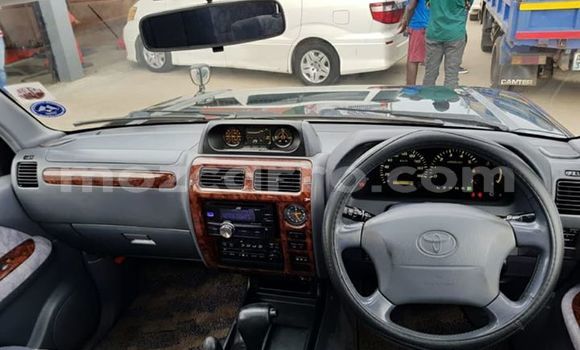 Comprar Usado Toyota Land Cruiser Prado Verde Carro em Maputo em Maputo Comprar Usado Toyota Land Cruiser Prado Verde Carro em Maputo em Maputo