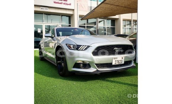 Tenga Imported Ford Mustang Zvimwe Mota in Import - Dubai in Cabo Delgado Tenga Imported Ford Mustang Zvimwe Mota in Import - Dubai in Cabo Delgado