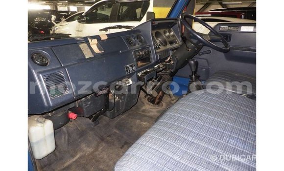 Nunua Imported Toyota 4Runner Bluu Gari ndani ya Import - Dubai nchini Cabo Delgado Nunua Imported Toyota 4Runner Bluu Gari ndani ya Import - Dubai nchini Cabo Delgado