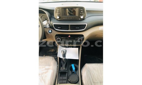 Nunua Imported Hyundai Tucson Nyeupe Gari ndani ya Import - Dubai nchini Cabo Delgado Nunua Imported Hyundai Tucson Nyeupe Gari ndani ya Import - Dubai nchini Cabo Delgado